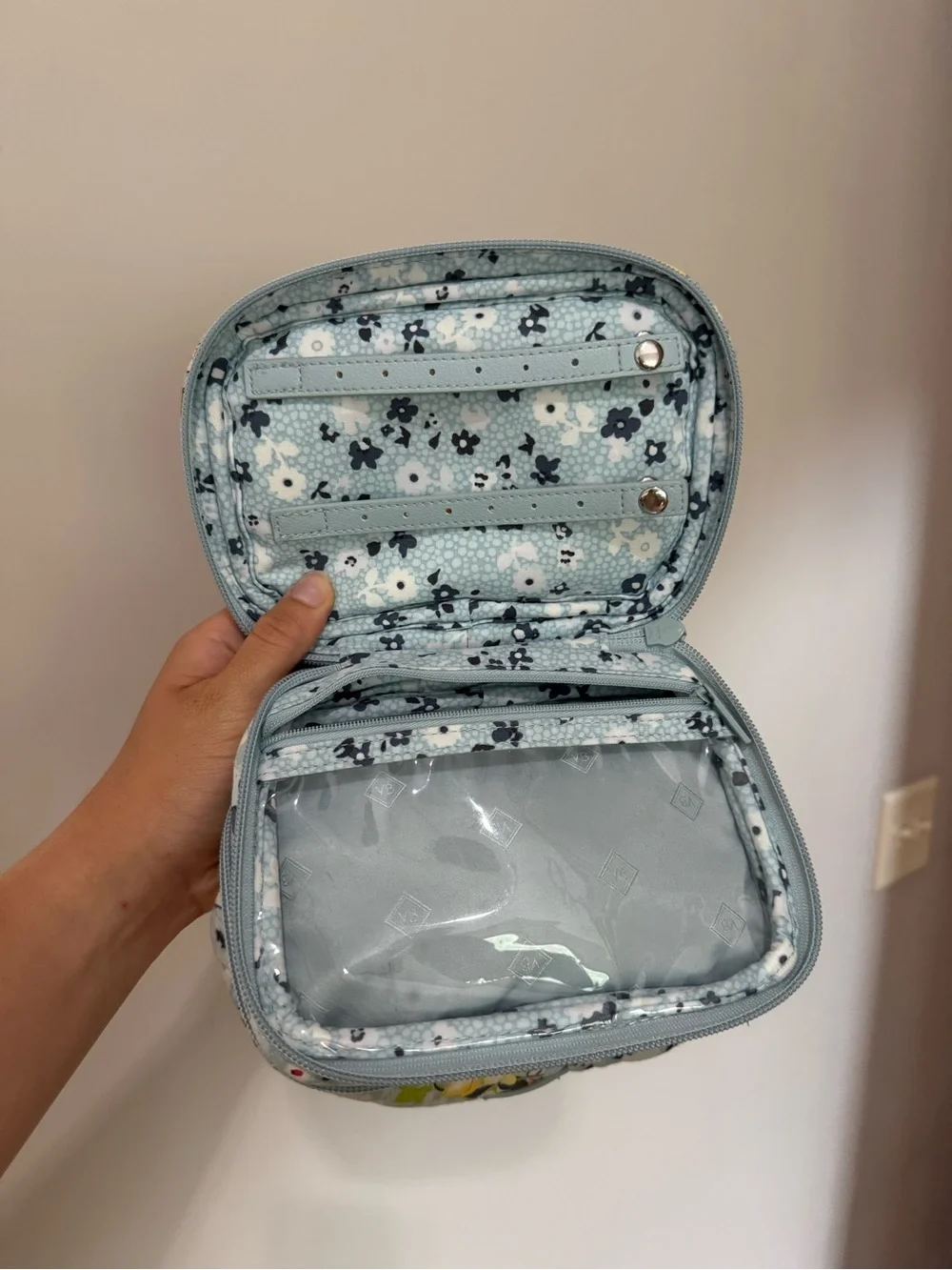Vera Bradley Light Blue Floral Quilted Jewelry Organizer Case